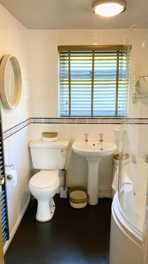 Looe With A View - Entire Apartment With Free Allocated Parking Exteriör bild