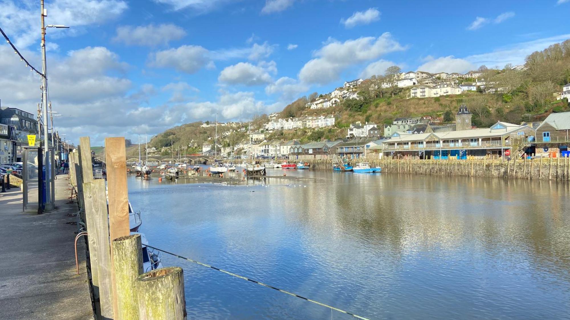 Looe With A View - Entire Apartment With Free Allocated Parking Exteriör bild
